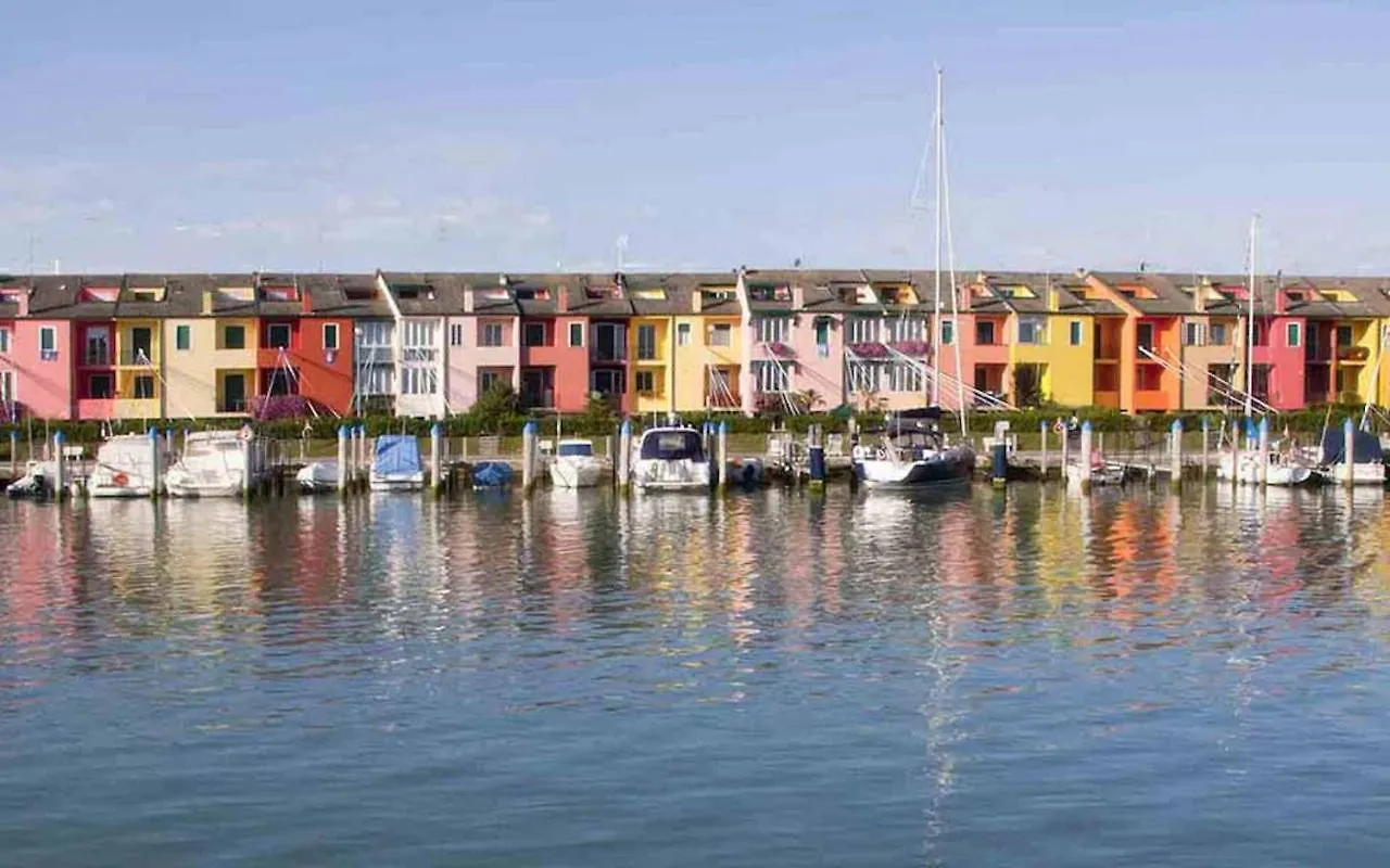 Refurbished Flat In A Residential Area Apartment Porto Santa Margherita di Caorle Italy